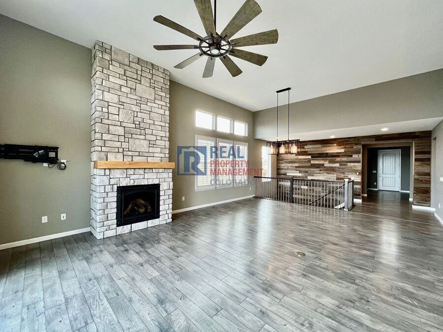 873 Woodgate Dr - Photo 6 of 29