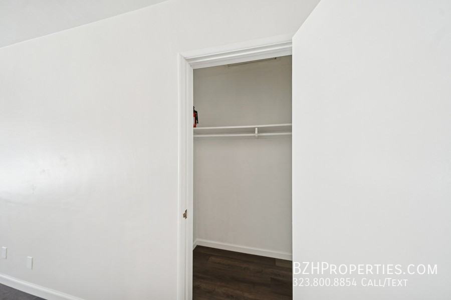 5319 Vantage Ave #5B - Photo 6 of 11