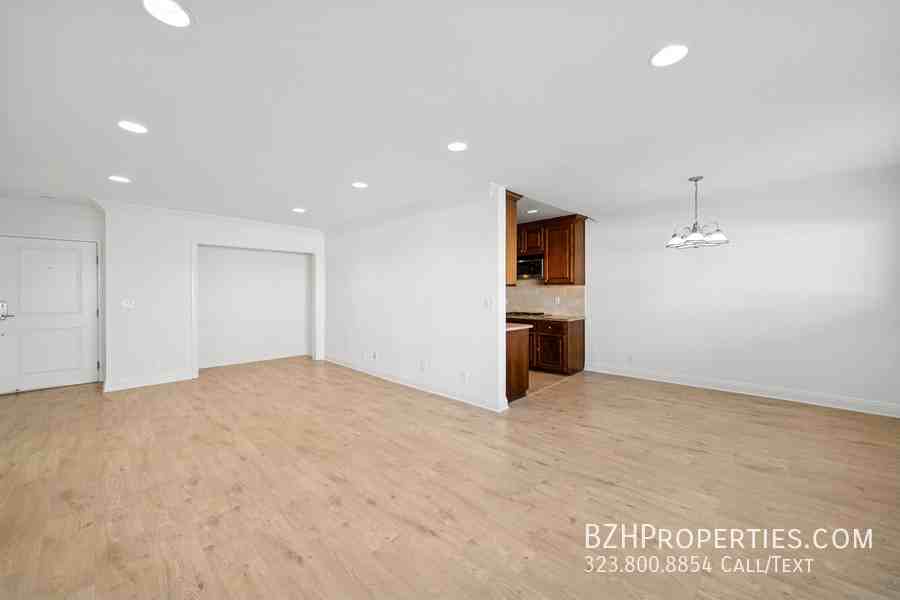 133 N Swall Dr #203 - Photo 3 of 24