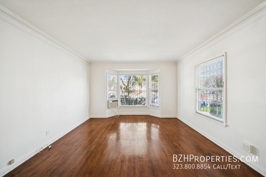 7758 Rosewood Ave - Photo 2 of 19
