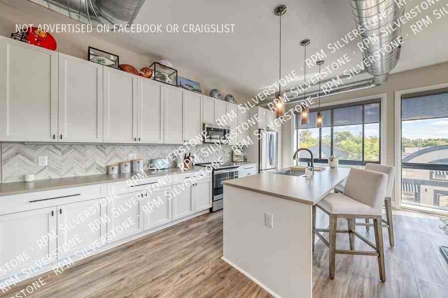 120 S Broadway St #404 - Photo 7 of 24