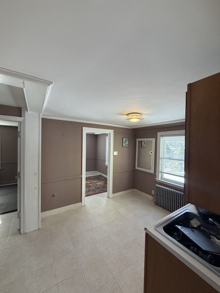 W Roxbury Pkwy - Photo 6 of 32