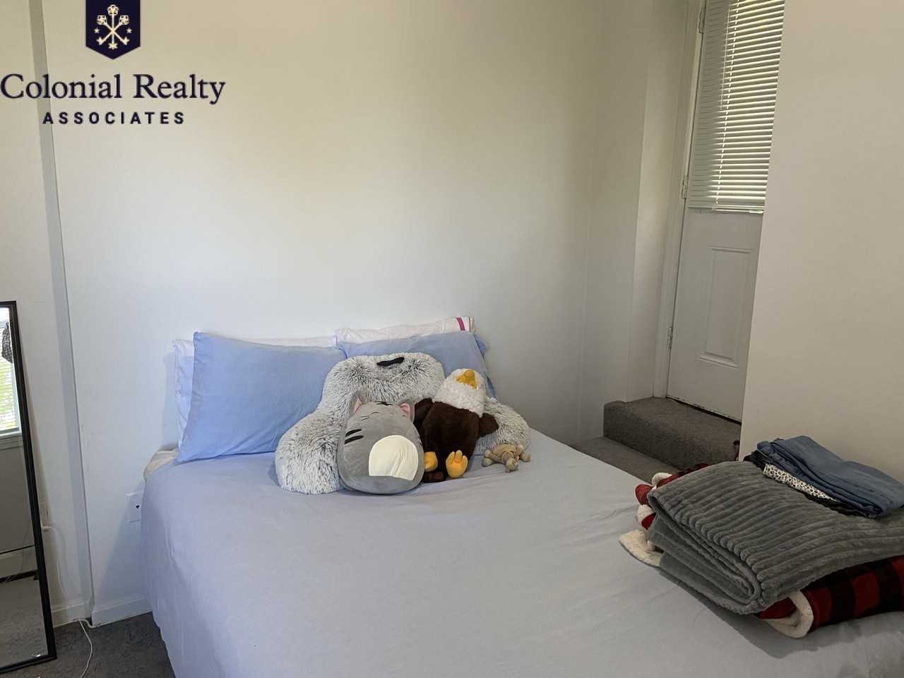 40 Newton St #1 - Photo 6 of 24