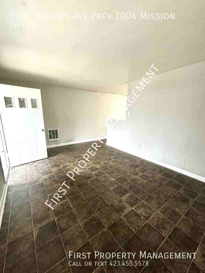 MISSION AVE PREV 1004 & - Photo 2 of 26