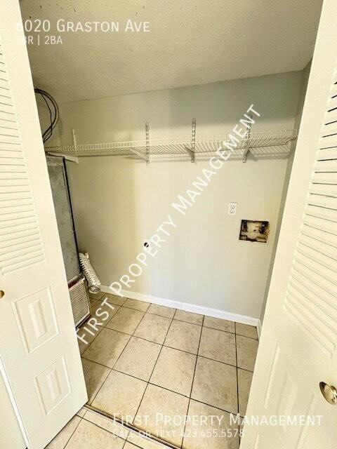 6020 Graston Ave - Photo 6 of 15