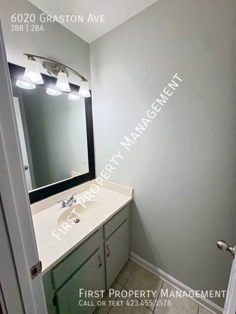 6020 Graston Ave - Photo 7 of 15