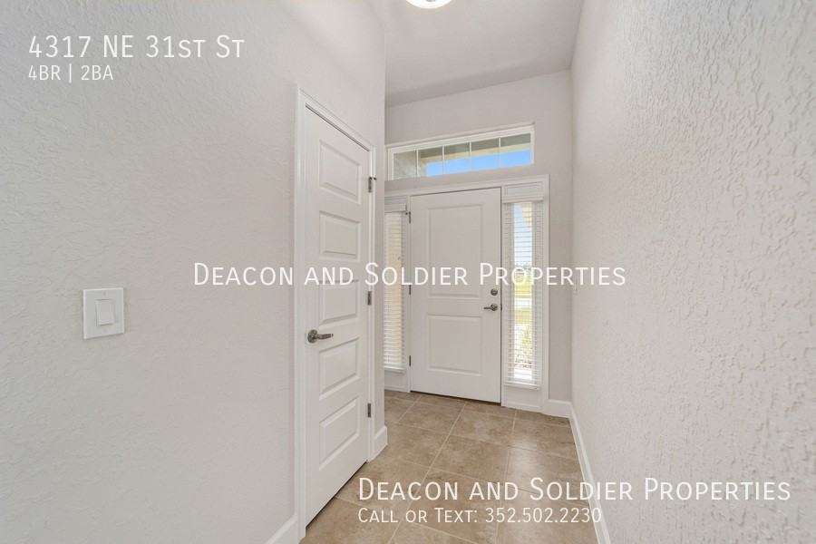 4317 Ne 31st St - Photo 5 of 32