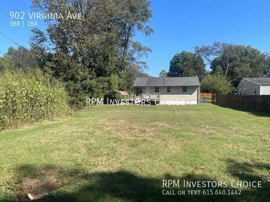 902 Virginia Ave - Photo 4 of 20