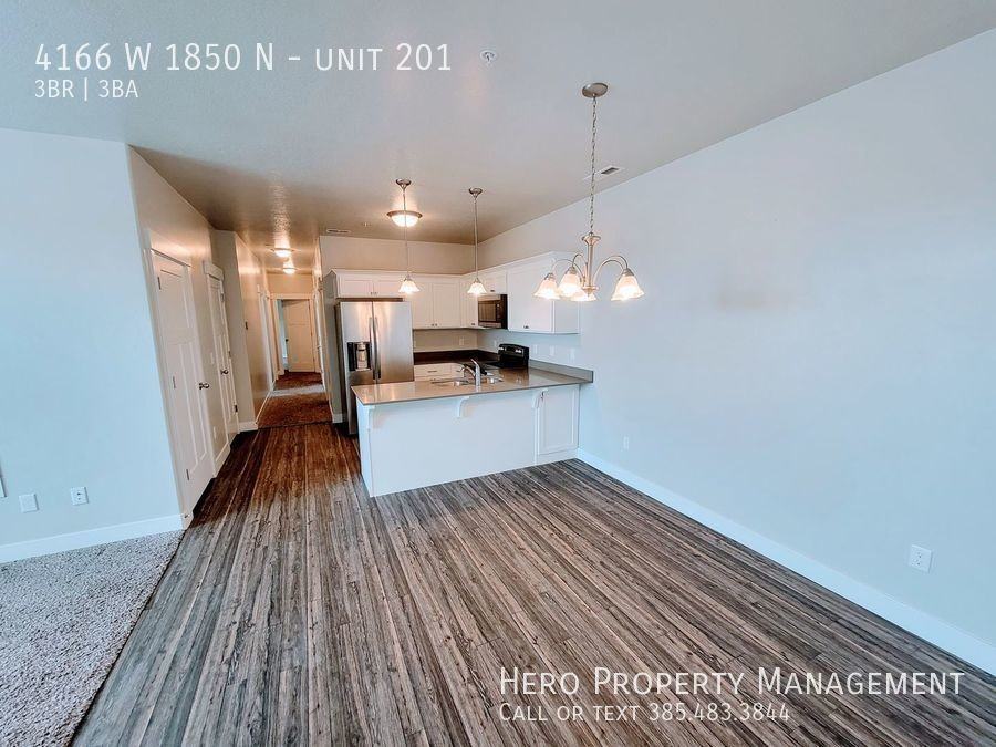 4166 W 1850 N #201 - Photo 3 of 23