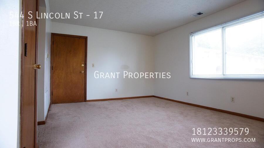 544 S Lincoln St #17 - Photo 5 of 15