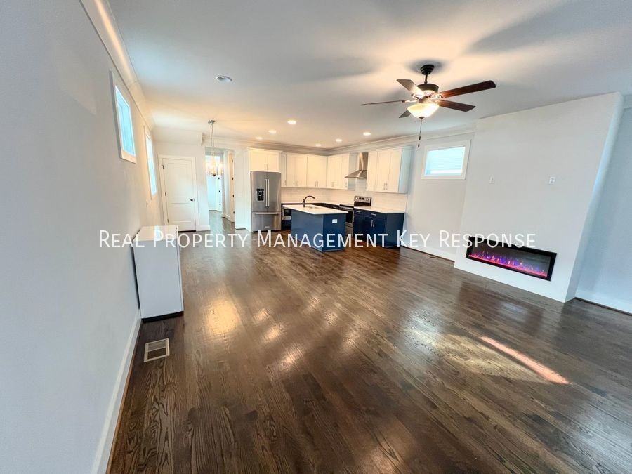 521A Basswood Ave - Photo 2 of 32