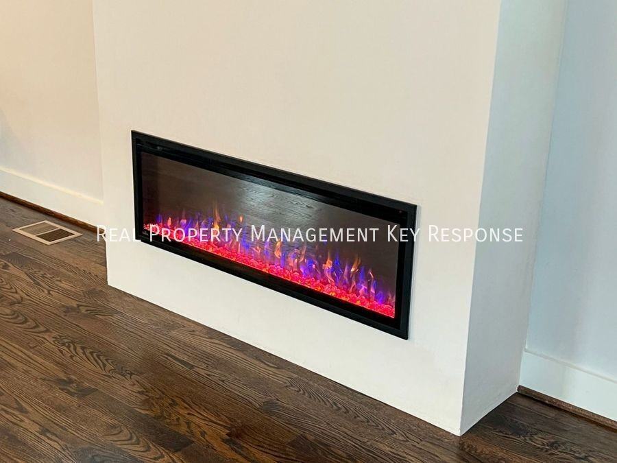 521A Basswood Ave - Photo 3 of 32