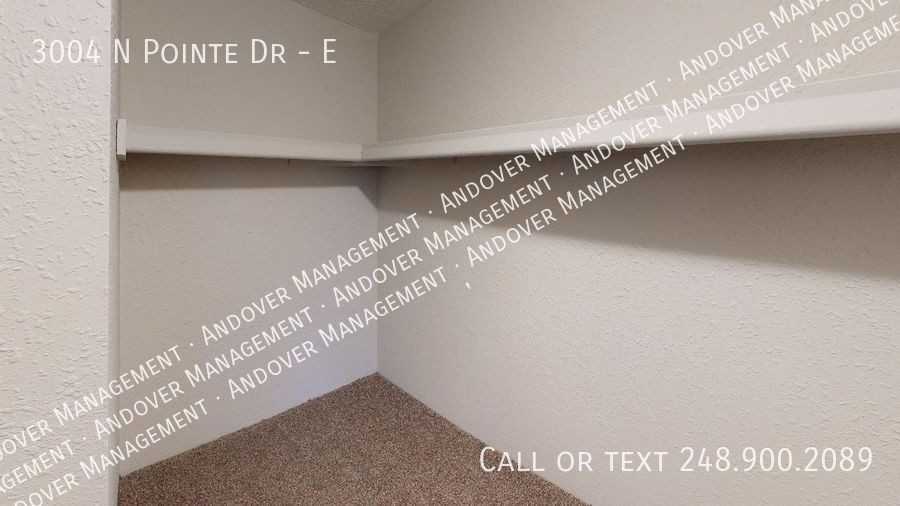 3004 N Pointe Dr #E - Photo 6 of 12