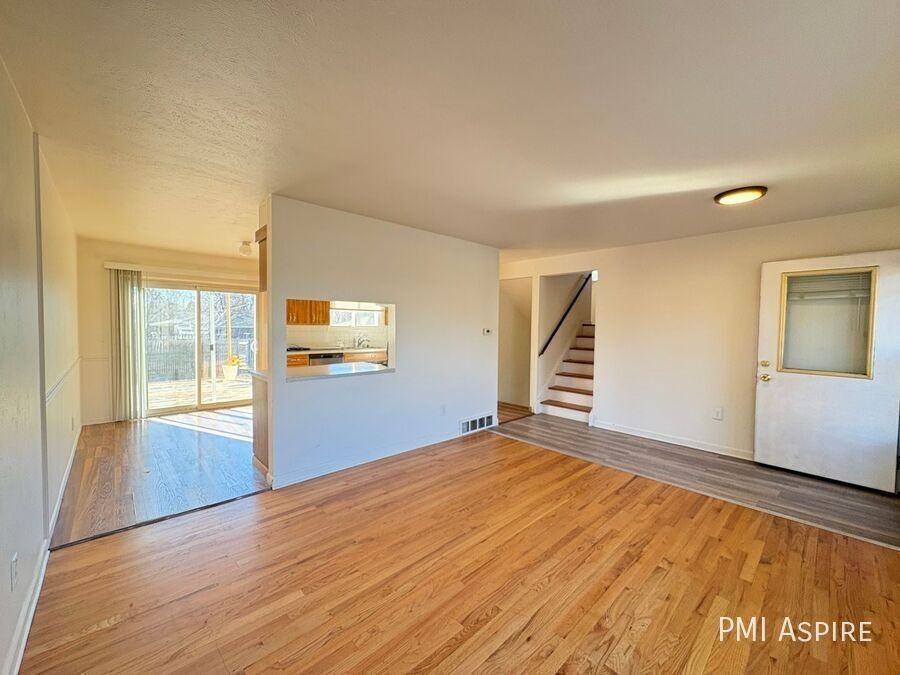 19 E 17th Ave - Photo 3 of 16