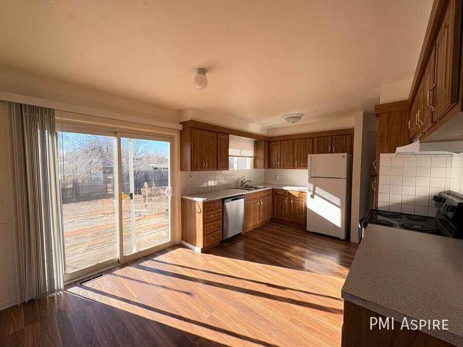 19 E 17th Ave - Photo 4 of 16