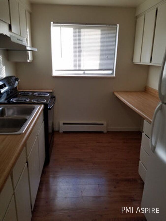 1060 17th Ave #1 - Photo 2 of 7