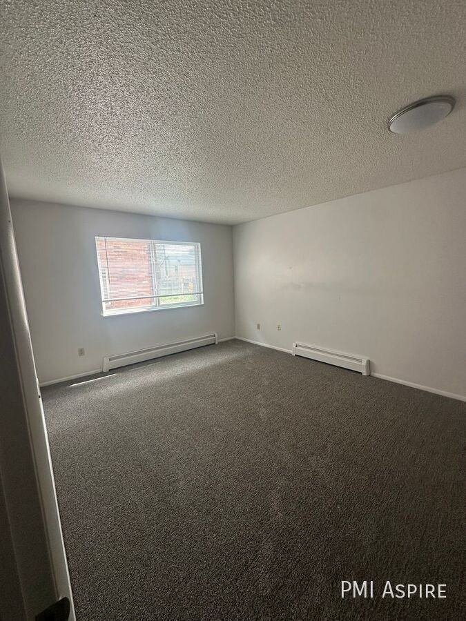 1631 14th Ave #102 - Photo 7 of 11