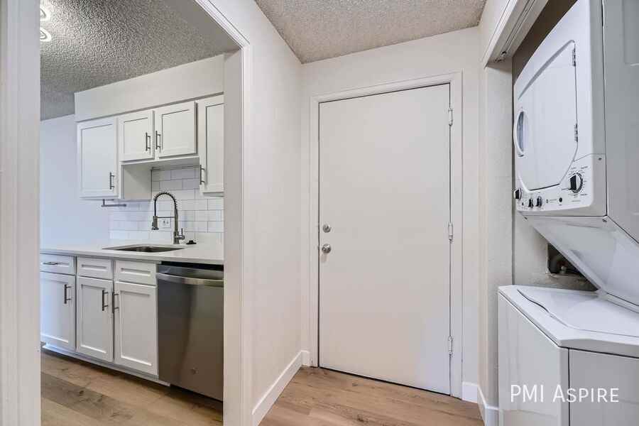 1357 Helena St #301 - Photo 2 of 41