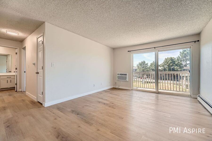 1357 Helena St #301 - Photo 3 of 41