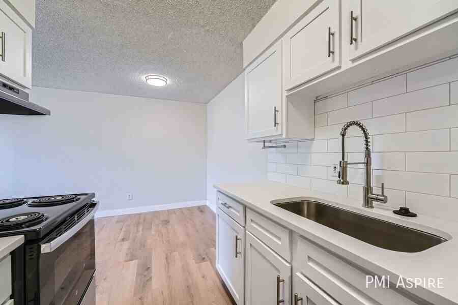 1357 Helena St #301 - Photo 4 of 41