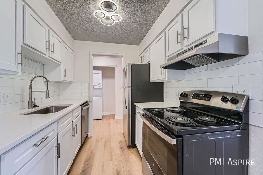 1357 Helena St #301 - Photo 5 of 41
