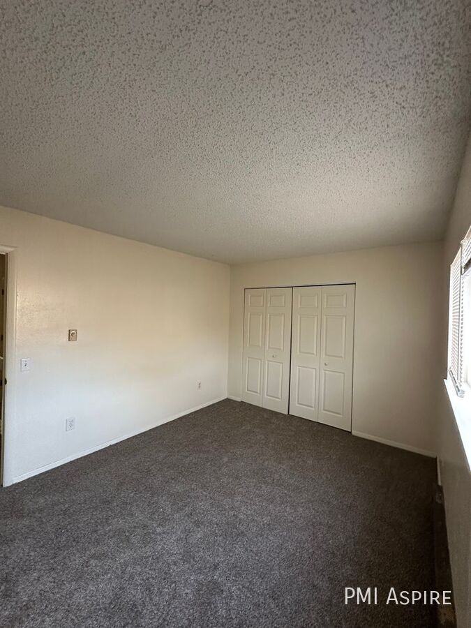 328 Colony Pl - Photo 6 of 8