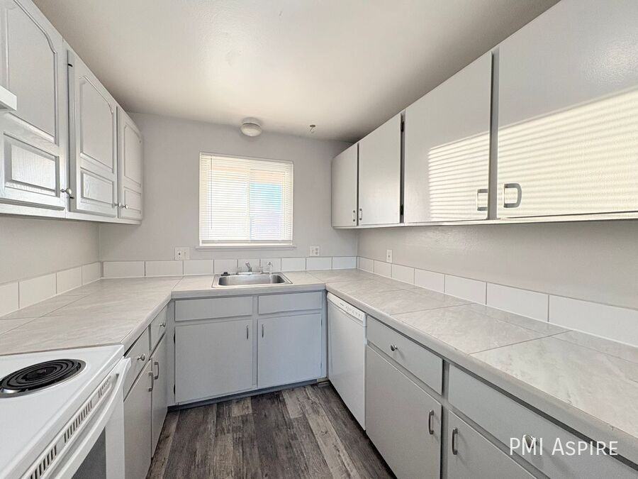 3492 Butternut Dr - Photo 6 of 13