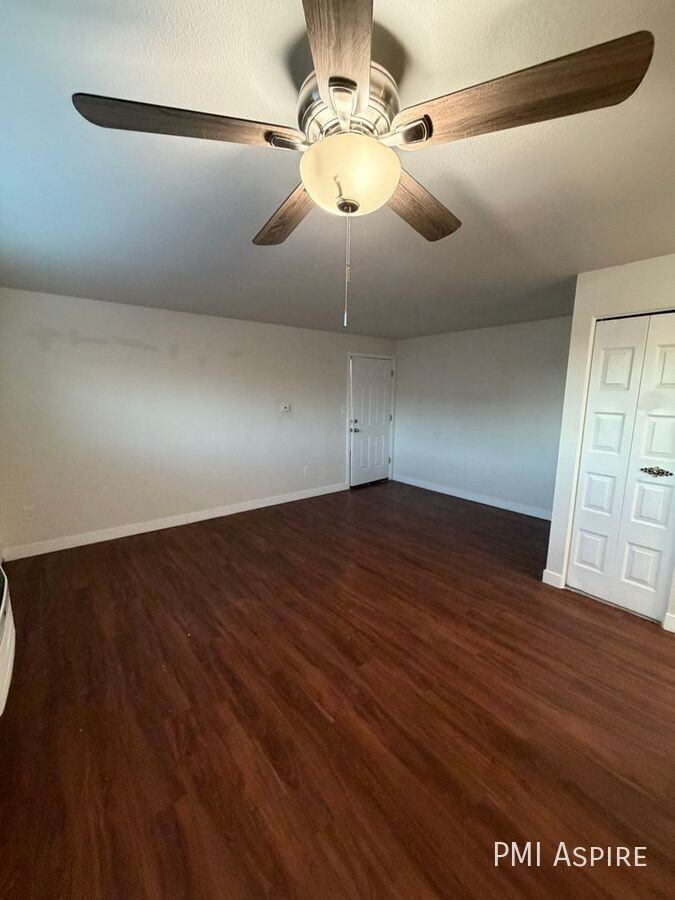 1060 Teller St #203 - Photo 6 of 11