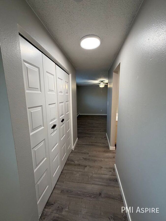 1060 Teller St #103 - Photo 4 of 7