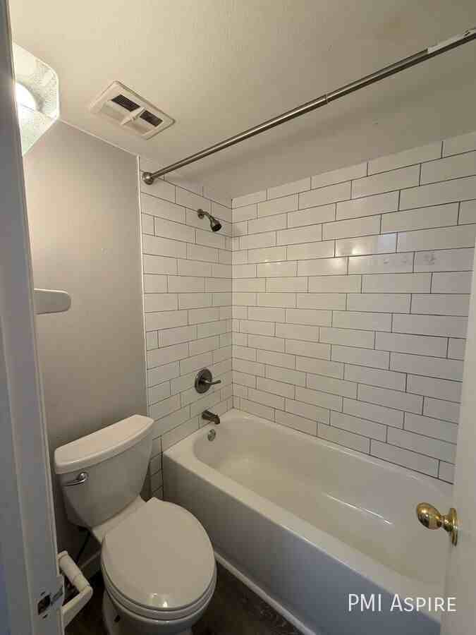 1060 Teller St #103 - Photo 7 of 7