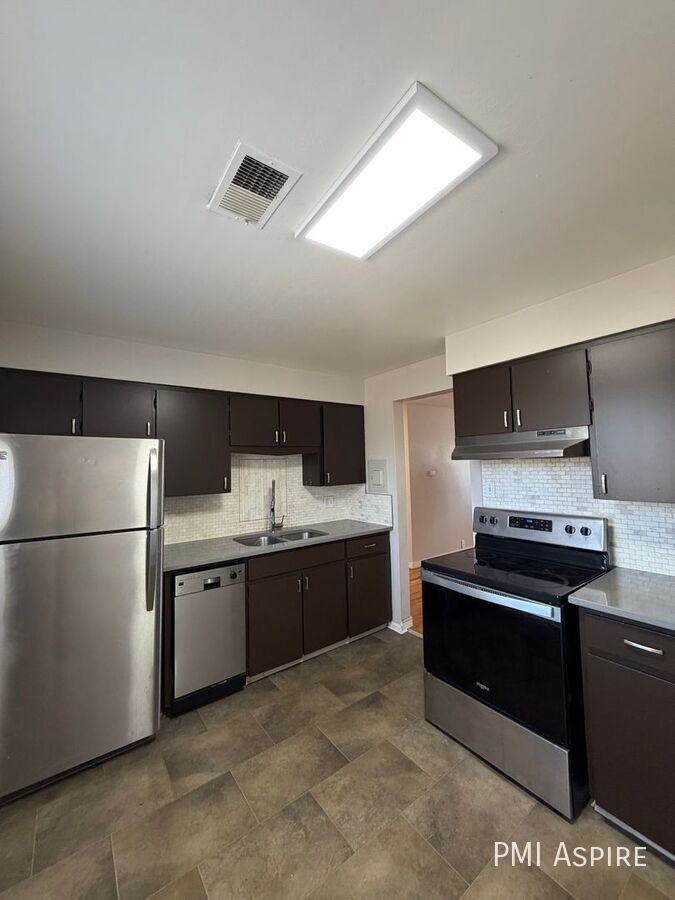 3673 Teller St Apt A #3673A - Photo 4 of 9