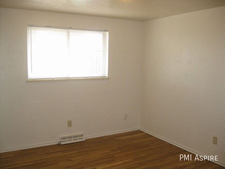 535 Martin St #2 - Photo 6 of 6