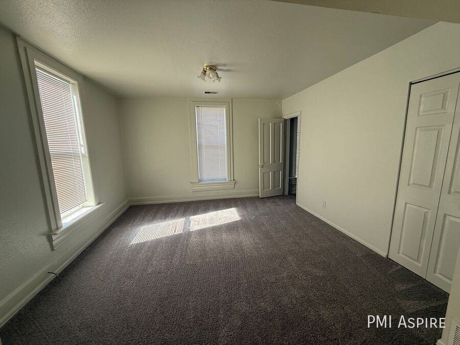 2326 Federal Blvd #2 - Photo 5 of 12