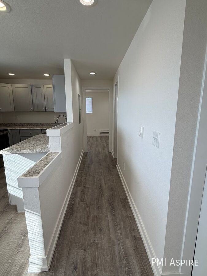 1208 Dallas St #301 - Photo 3 of 7