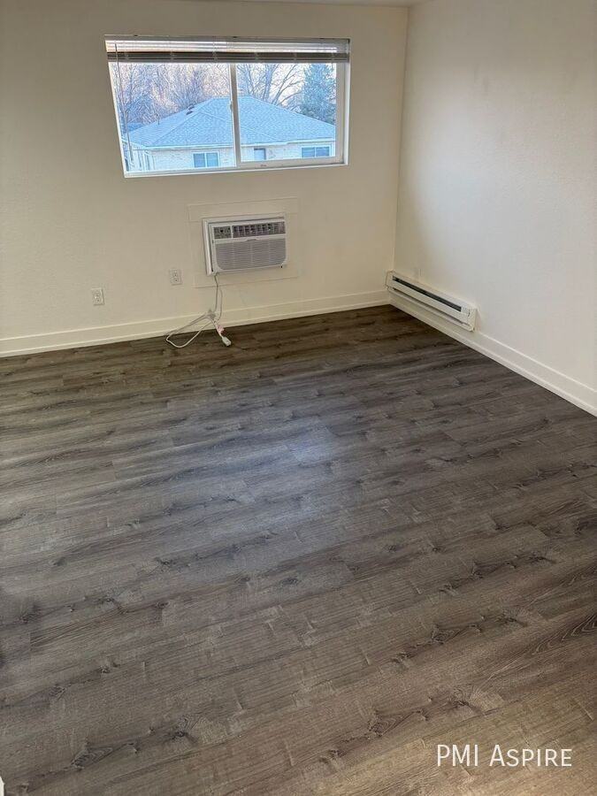 1208 Dallas St #301 - Photo 6 of 7