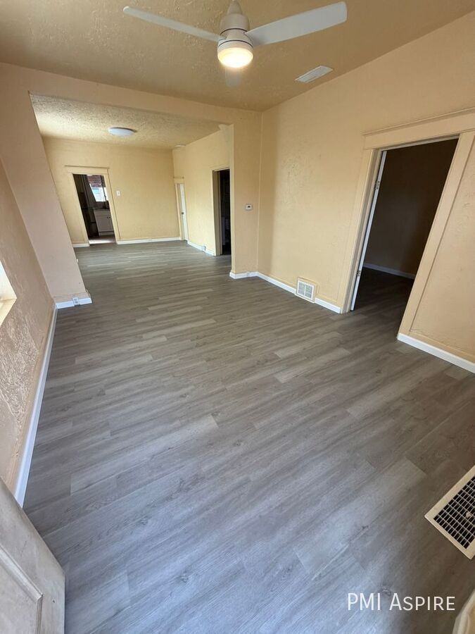 4663 Logan St - Photo 2 of 8