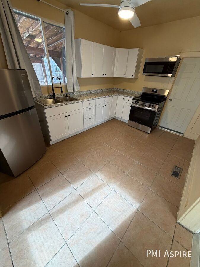 4663 Logan St - Photo 6 of 8