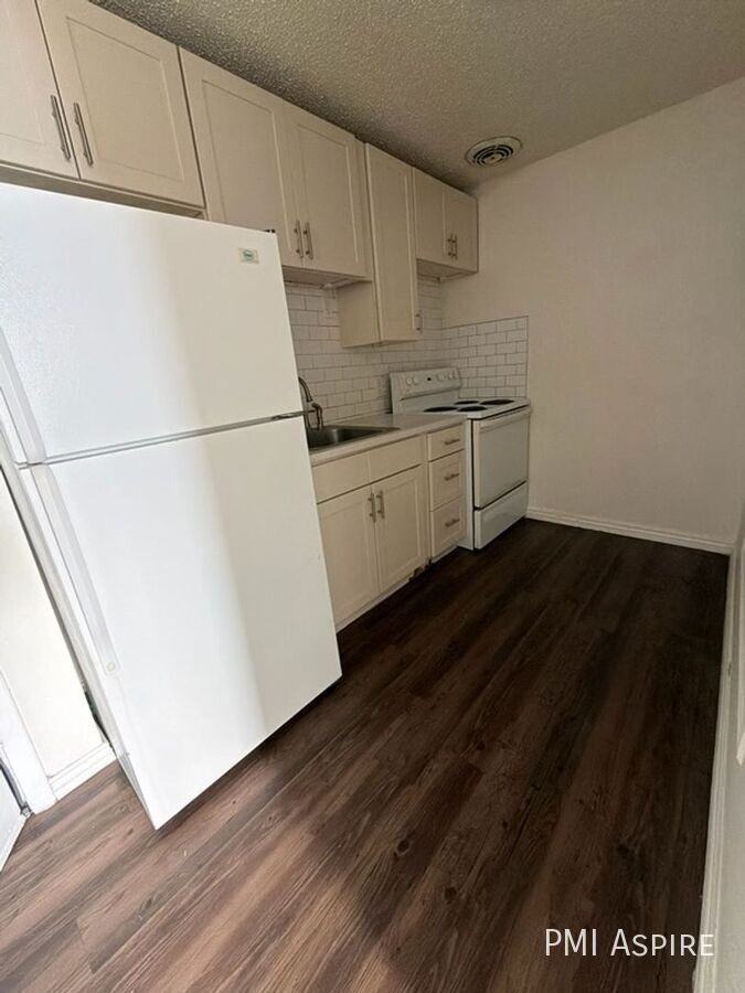1463 Macon St #205 - Photo 2 of 7