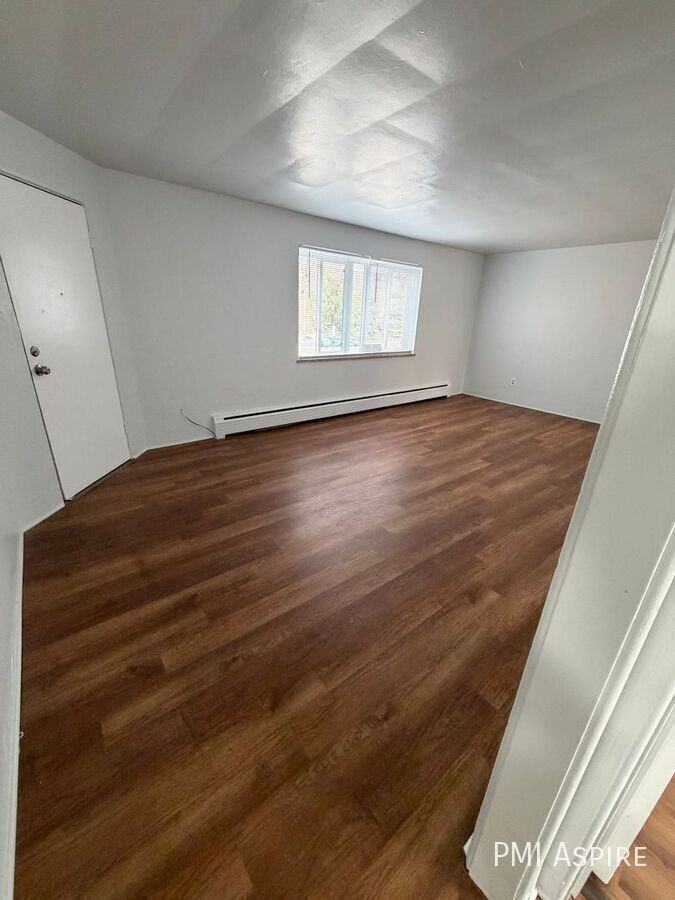 1740 W Mosier Pl #14 - Photo 2 of 9