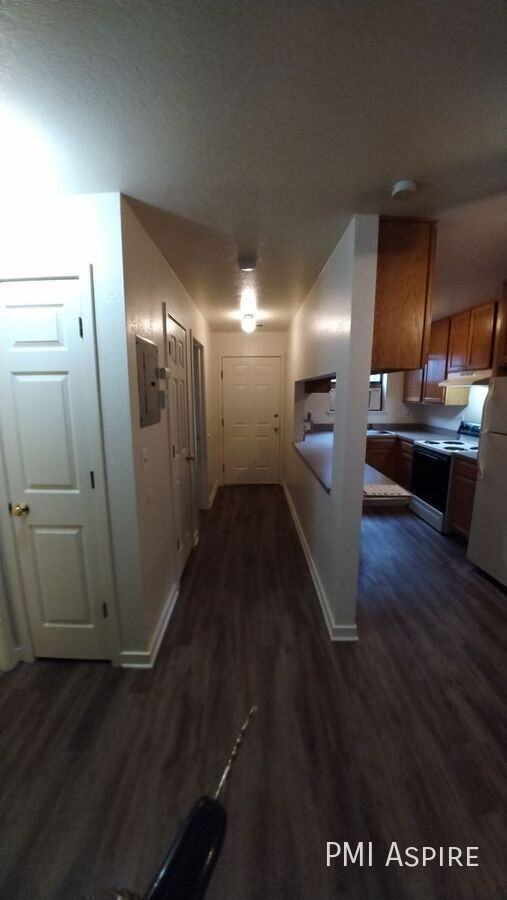 225 E 8th Ave Apt D8 - Photo 2 of 9