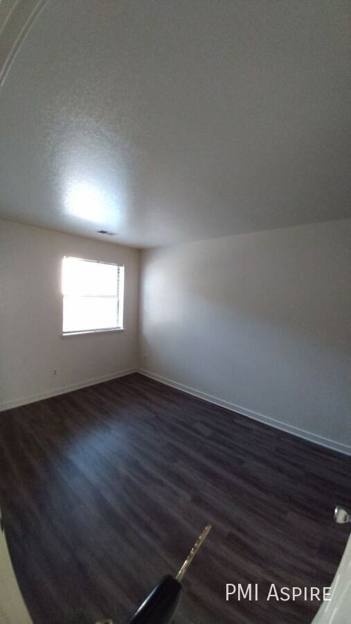 225 E 8th Ave Apt D8 - Photo 5 of 9