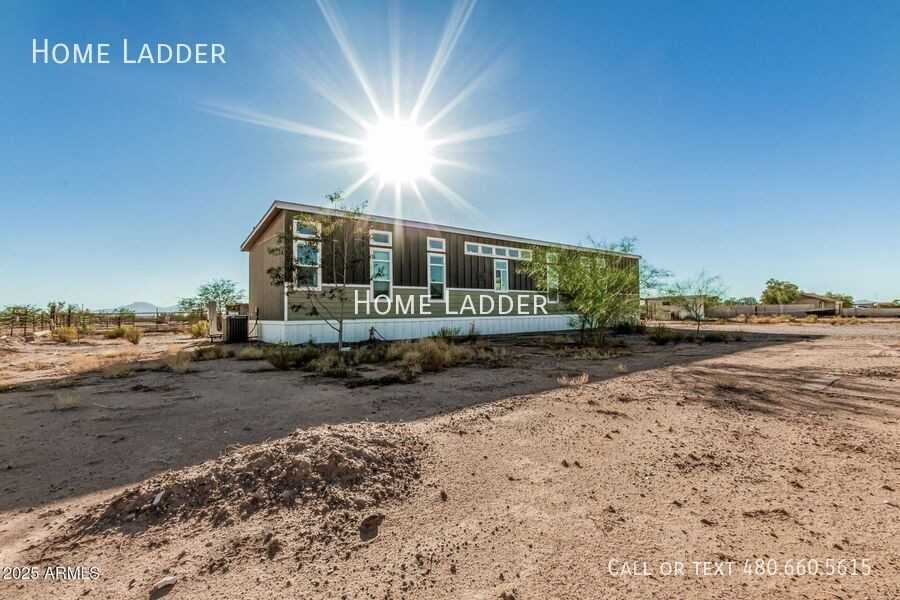 32567 W Santa Cruz Ave - Photo 2 of 17