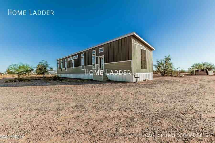 32567 W Santa Cruz Ave - Photo 3 of 17