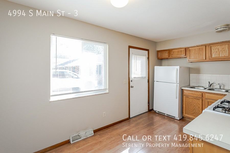 4994 Main St #3 - Photo 3 of 8