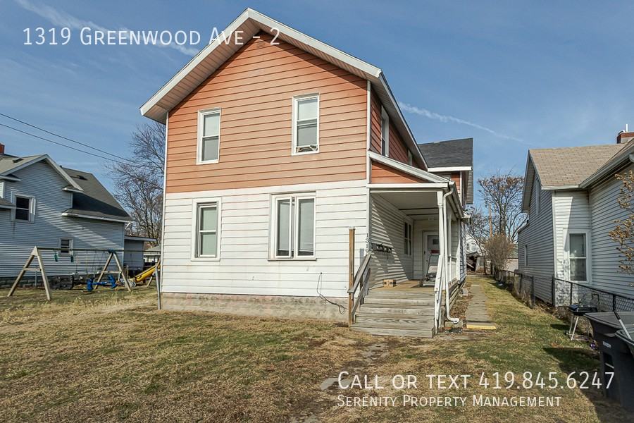 1319 Greenwood Ave #2