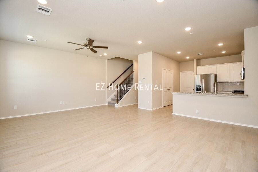 2914 Scanlan Mdw - Photo 3 of 32