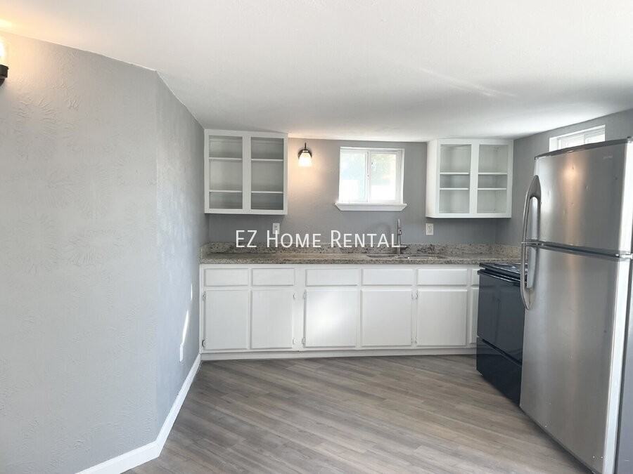 7515 Bayway Dr #2 - Photo 5 of 18