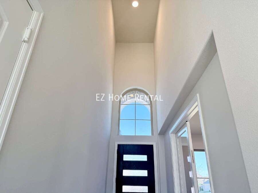 10503 Shinning Dawn Way - Photo 3 of 40