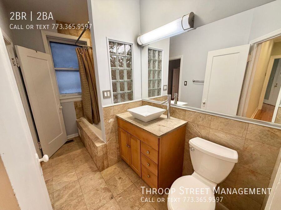 5228 S Ingleside Ave #1B - Photo 5 of 11