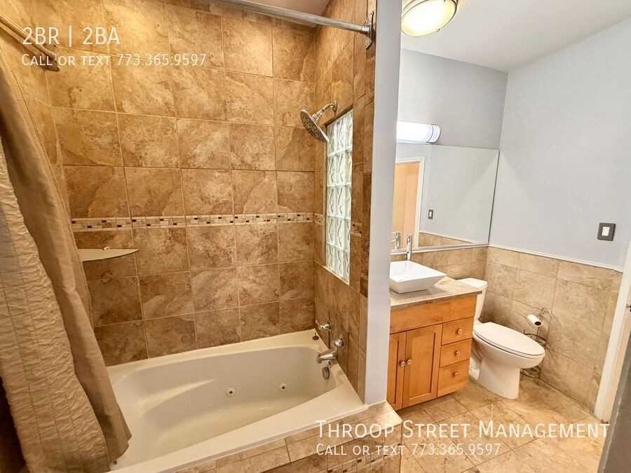 5228 S Ingleside Ave #1B - Photo 6 of 11